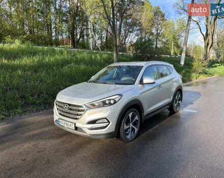 Хендай Туксон 2016 в Киеве на Automoto.ua Серый Хендай Туксон, объемом двигателя 2 л и пробегом 126 тыс. км за 21500 $, фото 1 на Automoto.ua