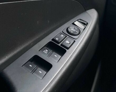 Серый Хендай Туксон, объемом двигателя 1.7 л и пробегом 99 тыс. км за 15500 $, фото 23 на Automoto.ua