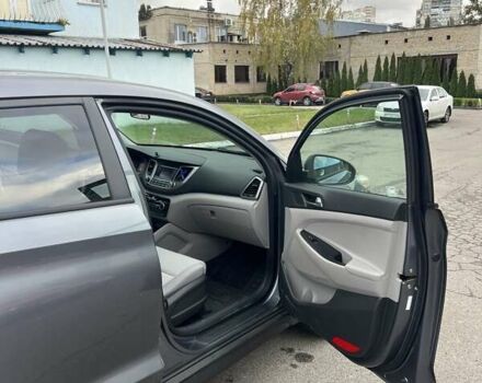 Хендай Туксон 2016 у Києві на Automoto.ua Сірий Хендай Туксон, об'ємом двигуна 2 л та пробігом 142 тис. км за 15200 $, фото 6 на Automoto.ua