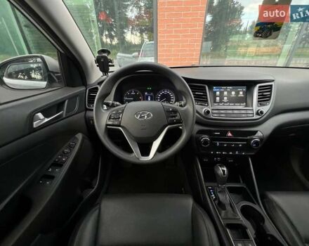 Серый Хендай Туксон, объемом двигателя 1.7 л и пробегом 110 тыс. км за 15990 $, фото 45 на Automoto.ua