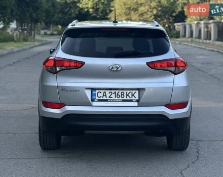 Серый Хендай Туксон, объемом двигателя 2 л и пробегом 210 тыс. км за 15400 $, фото 22 на Automoto.ua