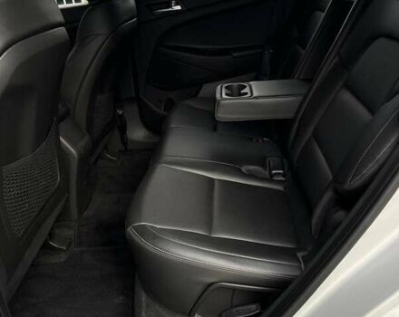 Серый Хендай Туксон, объемом двигателя 1.7 л и пробегом 110 тыс. км за 15990 $, фото 44 на Automoto.ua