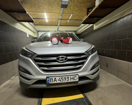 Хендай Туксон 2016 в Кропивницком (Кировограде) на Automoto.ua Серый Хендай Туксон, объемом двигателя 2 л и пробегом 185 тыс. км за 20000 $, фото 22 на Automoto.ua