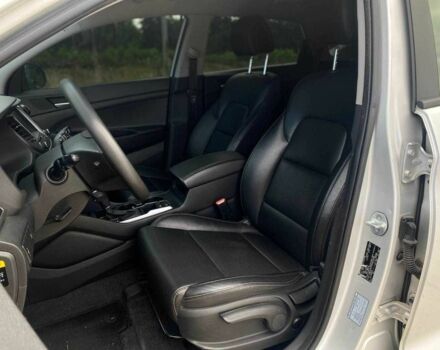 Серый Хендай Туксон, объемом двигателя 1.7 л и пробегом 99 тыс. км за 15500 $, фото 9 на Automoto.ua