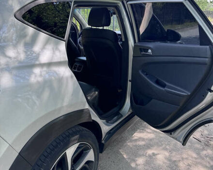 Хендай Туксон 2016 у Дніпро (Дніпропетровську) на Automoto.ua Сірий Хендай Туксон, об'ємом двигуна 1.59 л та пробігом 177 тис. км за 14500 $, фото 5 на Automoto.ua