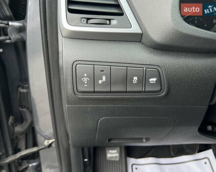 Серый Хендай Туксон, объемом двигателя 1.6 л и пробегом 188 тыс. км за 15990 $, фото 25 на Automoto.ua