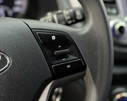 Хендай Туксон 2016 в Киеве на Automoto.ua Серый Хендай Туксон, объемом двигателя 1.7 л и пробегом 134 тыс. км за 15990 $, фото 21 на Automoto.ua