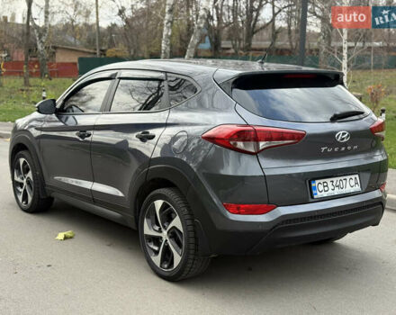 Серый Хендай Туксон, объемом двигателя 2 л и пробегом 195 тыс. км за 15000 $, фото 7 на Automoto.ua