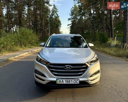 Серый Хендай Туксон, объемом двигателя 2 л и пробегом 58 тыс. км за 17500 $, фото 1 на Automoto.ua
