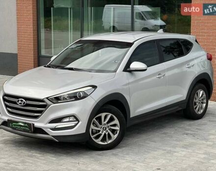 Серый Хендай Туксон, объемом двигателя 1.7 л и пробегом 110 тыс. км за 15990 $, фото 2 на Automoto.ua