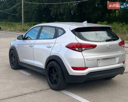 Серый Хендай Туксон, объемом двигателя 1.7 л и пробегом 99 тыс. км за 15490 $, фото 10 на Automoto.ua