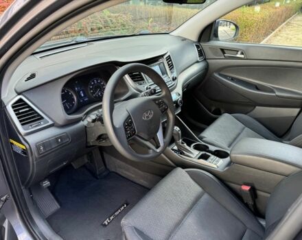 Сірий Хендай Туксон, об'ємом двигуна 1.6 л та пробігом 103 тис. км за 9200 $, фото 12 на Automoto.ua