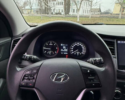 Сірий Хендай Туксон, об'ємом двигуна 2 л та пробігом 206 тис. км за 16000 $, фото 11 на Automoto.ua