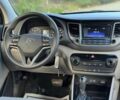 Сірий Хендай Туксон, об'ємом двигуна 2 л та пробігом 77 тис. км за 13300 $, фото 9 на Automoto.ua