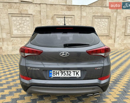 Серый Хендай Туксон, объемом двигателя 2 л и пробегом 183 тыс. км за 16400 $, фото 23 на Automoto.ua