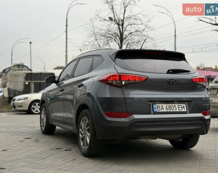Сірий Хендай Туксон, об'ємом двигуна 1.69 л та пробігом 130 тис. км за 16800 $, фото 2 на Automoto.ua