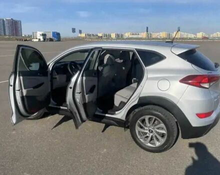 Хендай Туксон 2016 в Ивано-Франковске на Automoto.ua Серый Хендай Туксон, объемом двигателя 2 л и пробегом 125 тыс. км за 11000 $, фото 20 на Automoto.ua
