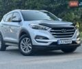 Серый Хендай Туксон, объемом двигателя 2 л и пробегом 210 тыс. км за 15400 $, фото 2 на Automoto.ua