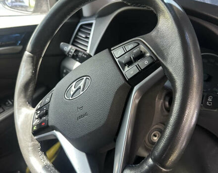 Серый Хендай Туксон, объемом двигателя 2 л и пробегом 166 тыс. км за 20500 $, фото 12 на Automoto.ua