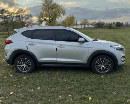 Хендай Туксон 2016 в Кропивницком (Кировограде) на Automoto.ua Серый Хендай Туксон, объемом двигателя 2 л и пробегом 185 тыс. км за 20000 $, фото 3 на Automoto.ua