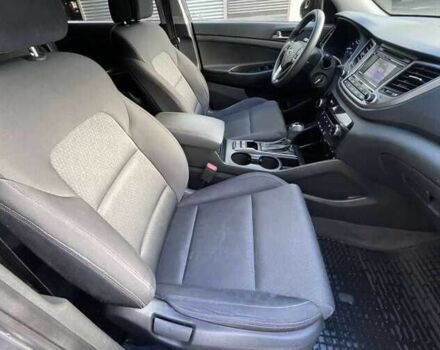 Сірий Хендай Туксон, об'ємом двигуна 2 л та пробігом 125 тис. км за 13600 $, фото 17 на Automoto.ua