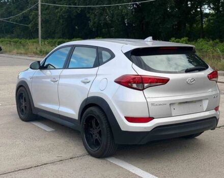 Серый Хендай Туксон, объемом двигателя 1.7 л и пробегом 99 тыс. км за 15500 $, фото 7 на Automoto.ua