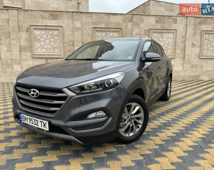 Серый Хендай Туксон, объемом двигателя 2 л и пробегом 183 тыс. км за 16400 $, фото 5 на Automoto.ua