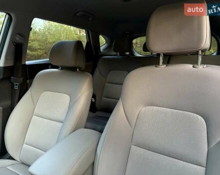 Серый Хендай Туксон, объемом двигателя 2 л и пробегом 58 тыс. км за 17500 $, фото 16 на Automoto.ua