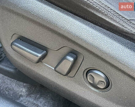 Серый Хендай Туксон, объемом двигателя 2 л и пробегом 125 тыс. км за 15600 $, фото 7 на Automoto.ua