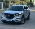 Серый Хендай Туксон, объемом двигателя 2 л и пробегом 210 тыс. км за 15600 $, фото 4 на Automoto.ua