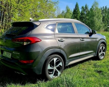 Сірий Хендай Туксон, об'ємом двигуна 2 л та пробігом 142 тис. км за 10700 $, фото 5 на Automoto.ua