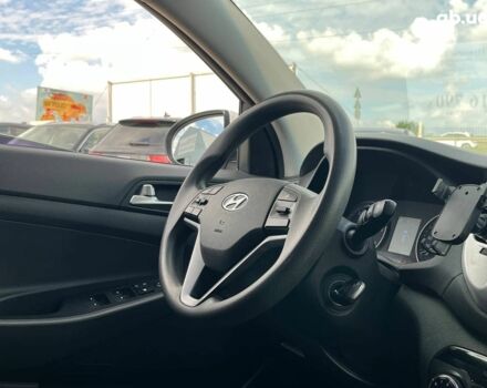 Хендай Туксон 2016 в Львове на Automoto.ua Серый Хендай Туксон, объемом двигателя 1.7 л и пробегом 199 тыс. км за 16740 $, фото 6 на Automoto.ua