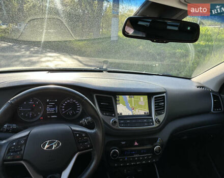 Хендай Туксон 2016 в Киеве на Automoto.ua Серый Хендай Туксон, объемом двигателя 2 л и пробегом 126 тыс. км за 21500 $, фото 19 на Automoto.ua