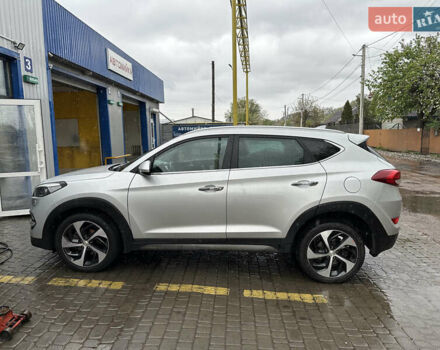 Хендай Туксон 2016 в Киеве на Automoto.ua Серый Хендай Туксон, объемом двигателя 2 л и пробегом 126 тыс. км за 21500 $, фото 23 на Automoto.ua