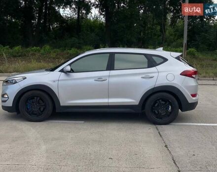 Серый Хендай Туксон, объемом двигателя 1.7 л и пробегом 99 тыс. км за 15490 $, фото 9 на Automoto.ua