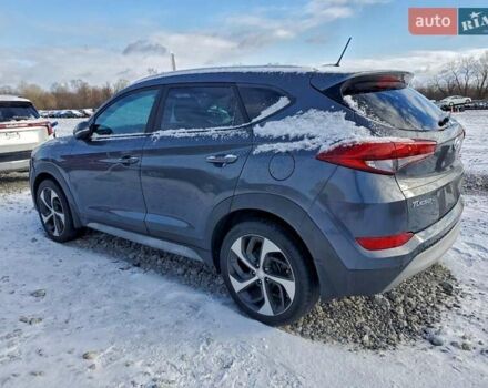 Серый Хендай Туксон, объемом двигателя 1.6 л и пробегом 131 тыс. км за 2400 $, фото 1 на Automoto.ua