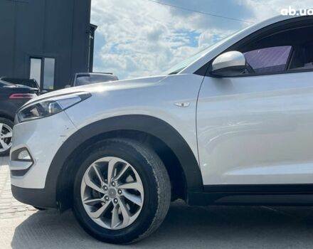 Хендай Туксон 2016 в Львове на Automoto.ua Серый Хендай Туксон, объемом двигателя 1.7 л и пробегом 199 тыс. км за 16740 $, фото 34 на Automoto.ua