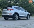 Серый Хендай Туксон, объемом двигателя 2 л и пробегом 210 тыс. км за 15400 $, фото 26 на Automoto.ua