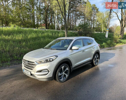Хендай Туксон 2016 в Киеве на Automoto.ua Серый Хендай Туксон, объемом двигателя 2 л и пробегом 126 тыс. км за 21500 $, фото 10 на Automoto.ua