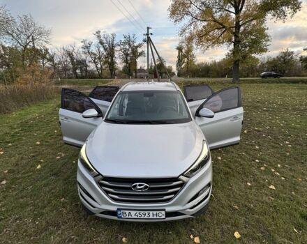 Хендай Туксон 2016 в Кропивницком (Кировограде) на Automoto.ua Серый Хендай Туксон, объемом двигателя 2 л и пробегом 185 тыс. км за 20000 $, фото 1 на Automoto.ua
