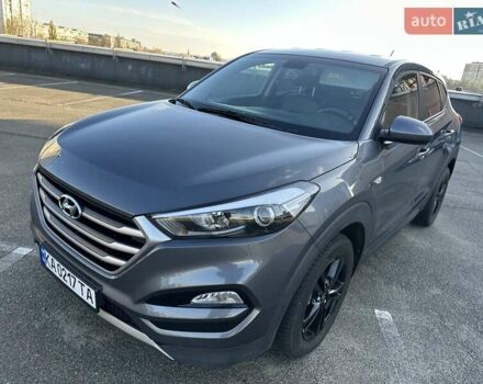 Серый Хендай Туксон, объемом двигателя 2 л и пробегом 124 тыс. км за 16900 $, фото 5 на Automoto.ua