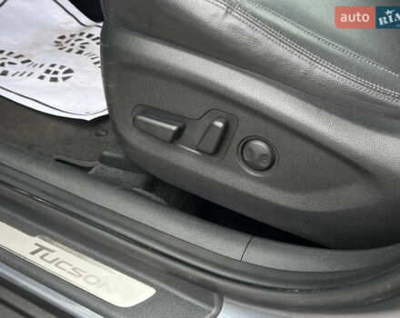 Серый Хендай Туксон, объемом двигателя 1.6 л и пробегом 188 тыс. км за 15990 $, фото 24 на Automoto.ua