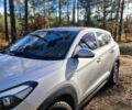 Серый Хендай Туксон, объемом двигателя 1.69 л и пробегом 193 тыс. км за 16700 $, фото 3 на Automoto.ua