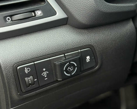 Серый Хендай Туксон, объемом двигателя 2 л и пробегом 195 тыс. км за 15000 $, фото 21 на Automoto.ua