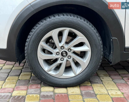 Серый Хендай Туксон, объемом двигателя 2 л и пробегом 85 тыс. км за 19500 $, фото 7 на Automoto.ua