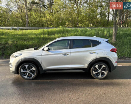 Хендай Туксон 2016 в Киеве на Automoto.ua Серый Хендай Туксон, объемом двигателя 2 л и пробегом 126 тыс. км за 21500 $, фото 3 на Automoto.ua