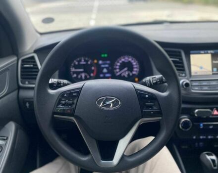 Серый Хендай Туксон, объемом двигателя 1.7 л и пробегом 99 тыс. км за 15500 $, фото 17 на Automoto.ua