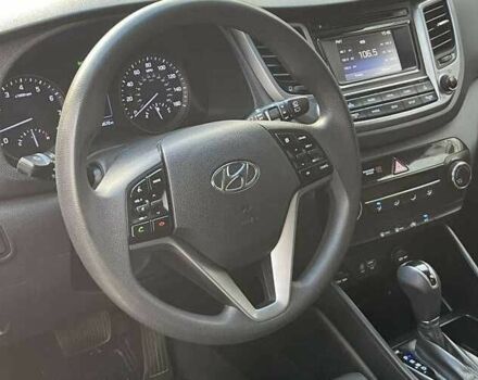 Сірий Хендай Туксон, об'ємом двигуна 2 л та пробігом 125 тис. км за 13600 $, фото 8 на Automoto.ua