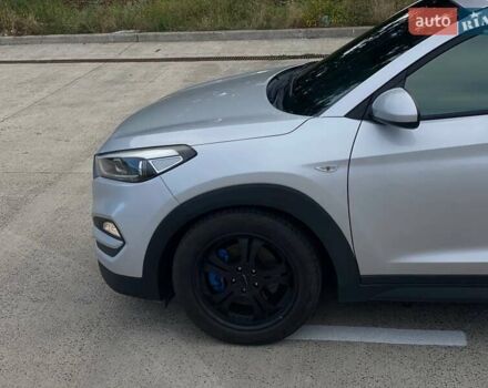 Хендай Туксон 2016 в Киеве на Automoto.ua Серый Хендай Туксон, объемом двигателя 1.7 л и пробегом 99 тыс. км за 16490 $, фото 12 на Automoto.ua