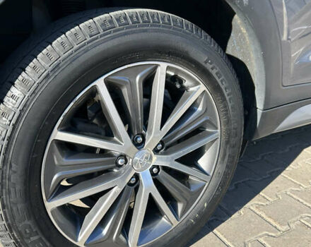 Серый Хендай Туксон, объемом двигателя 1.69 л и пробегом 184 тыс. км за 17000 $, фото 14 на Automoto.ua